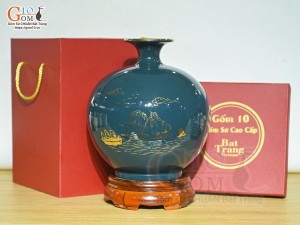 Bình hút lộc men màu xanh lục cảnh Thuận Buồm Xuôi Gió vàng kim, cao 23cm