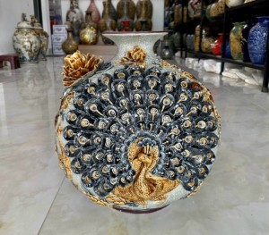 Bình hút lộc men rạn đắp nổi Công Danh Phú Quý, cao 35cm