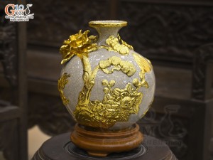 Bình hút lộc men rạn đắp nổi Mã Đáo Thành Công dát vàng 24k, cao 18cm