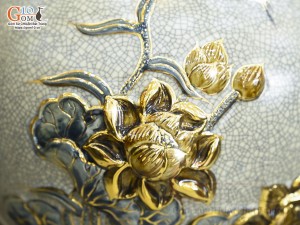 Bình hút lộc men rạn đắp nổi Thuận Buồm Xuôi Gió vẽ vàng 24k, cao 24cm