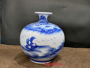 Bình hút lộc men tràm vẽ cảnh tùng hạc, cao 23cm