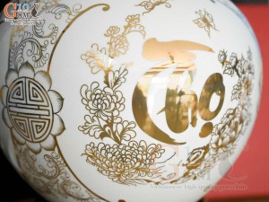 Bình hút lộc men trắng hoạ tiết Phúc-Lộc-Thọ vẽ vàng kim, cao 27cm