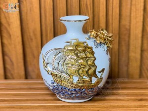 Bình hút lộc men trắng thuận buồm xuôi gió vẽ vàng, 22cm