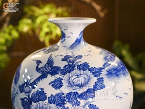 Bình hút lộc men trắng vẽ Tùng Lộc Sơn Thủy, cao 30cm