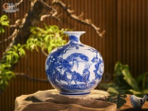 Bình hút lộc men trắng vẽ Tùng Lộc Sơn Thủy, cao 30cm