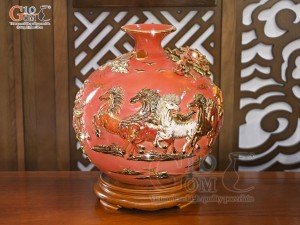 Bình hút lộc men vân mây đắp nổi Mã Đáo Thành Công vẽ vàng 24k, cao 30cm (Màu đỏ)