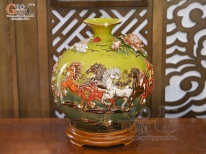 Bình hút lộc men vân mây đắp nổi Mã Đáo Thành Công vẽ vàng 24k, cao 35cm (Màu xanh)