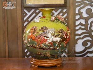 Bình hút lộc men vân mây đắp nổi Mã Đáo Thành Công vẽ vàng 24k, cao 30cm (Màu xanh)