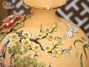 Bình hút lộc men vân mây đắp nổi Thuận Buồm Xuôi Gió vẽ vàng 24k, cao 35cm (Màu cam)