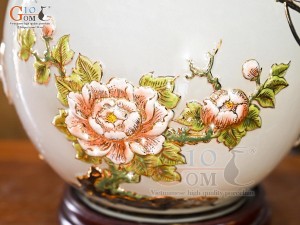 Bình hút lộc men vân mây đắp nổi Thuận Buồm Xuôi Gió vẽ vàng 24k, cao 30cm (Màu trắng)