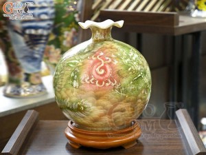 Bình hút lộc miệng lượn men màu cảnh Long Phụng Vờn Ngọc vẽ vàng 24k, cao 30cm