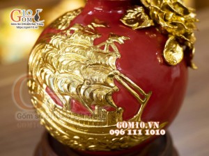 Bình hút lộc mini dát vàng, nền đỏ đắp nổi Thuận Buồm Xuôi Gió, cao 18cm