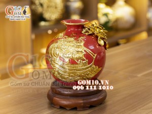 Bình hút lộc mini dát vàng, nền đỏ đắp nổi Thuận Buồm Xuôi Gió, cao 18cm