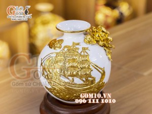 Bình hút lộc mini dát vàng, nền trắng đắp nổi Thuận Buồm Xuôi Gió, cao 18cm