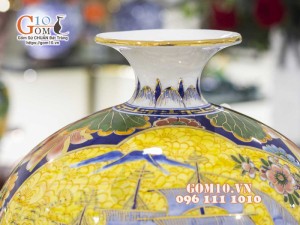 Bình hút lộc Nhị cảnh men màu vẽ vàng 24k, cảnh Thuận Buồm Xuôi Gió và Chép Sen, cao 30cm