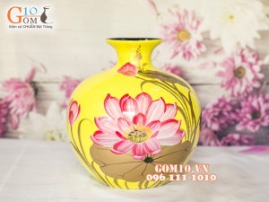 Bình hút lộc sơn mài vàng vẽ hoa sen 23cm
