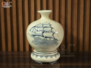 Bình hút lộc thuận buồm xuôi gió men rạn vàng, cao 28cm (bao gồm cả chân đế)