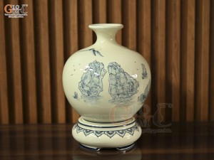 Bình hút lộc thuận buồm xuôi gió men rạn vàng, cao 28cm (bao gồm cả chân đế)