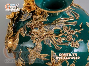 Bình hút tài lộc Công Đào đắp nổi vẽ vàng 24k, nền xanh lục bảo - cao 35cm