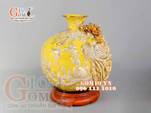 Bình hút tài lộc Công Đào vàng đắp nổi vẽ vàng 24k, nền vàng - cao 35cm