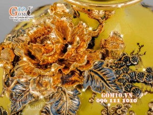 Bình hút tài lộc Mã Đáo Thành Công đắp nổi vẽ vàng 24k, nền vàng - cao 35cm