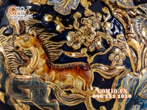 Bình hút tài lộc Mã Đáo Thành Công đắp nổi vẽ vàng 24k, nền xanh coban - cao 35cm