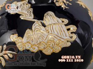 Bình hút tài lộc Mã Đáo Thành Công Trắng đắp nổi vẽ vàng 24k, nền xanh coban - cao 40cm