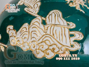 Bình hút tài lộc Mã Đáo Thành Công Trắng đắp nổi vẽ vàng 24k, nền xanh lục bảo - cao 40cm