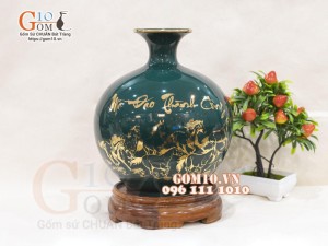 Bình hút tài lộc men xanh họa tiết mã đáo thành công vàng kim cao 22cm