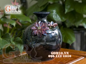 Bình hút tài lộc men hỏa biến đắp nổi cánh hoa, cao 23cm