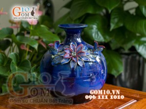 Bình hút tài lộc men hỏa biến đắp nổi cánh hoa, cao 26cm