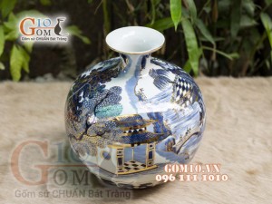 Bình hút tài lộc men lam cảnh Tùng Chùa vẽ vàng 24k, cao 36cm