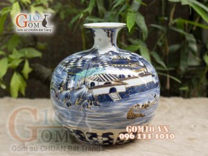 Bình hút tài lộc men lam cảnh Tùng Chùa vẽ vàng 24k, cao 36cm