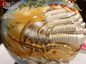 Bình hút tài lộc men loang vàng đắp nổi Thuận Buồm Xuôi Gió vẽ vàng 24k, cao 30cm