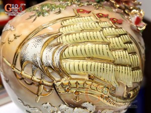 Bình hút tài lộc men loang xanh đắp nổi Thuận Buồm Xuôi Gió vẽ vàng 24k, cao 35cm