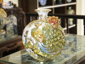 Bình hút tài lộc men màu trắng đắp nổi Công Danh Phú Quý kênh vẽ vàng 24k, cao 35cm