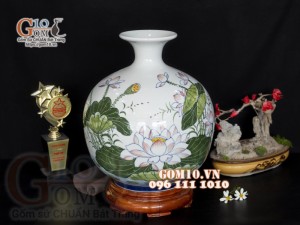 Bình hút tài lộc vẽ màu họa tiết Chép Sen, cao 23cm