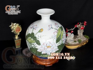Bình hút tài lộc vẽ màu họa tiết Chép Sen, cao 23cm