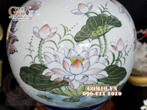 Bình hút tài lộc vẽ màu họa tiết Chép Sen, cao 23cm