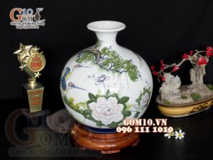 Bình hút tài lộc vẽ màu họa tiết Tùng Hạc, cao 30cm