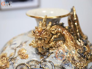 Bình hút tài lộc men rạn đắp nổi Hoàng Long Nhả Ngọc Phúc Lộc Thọ vẽ vàng 24k, cao 30cm