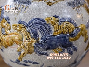 Bình hút tài lộc mẹn rạn đắp nổi, Mã Đáo Thành Công, cao 38cm