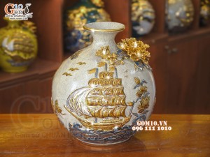 Bình hút tài lộc men rạn, đắp nổi Thuận buồm xuôi gió vẽ vàng 24k, cao 35cm