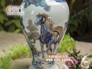 Mai bình men lam cổ vẽ song Mã vẽ Vàng 24k, cao 42cm