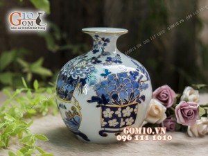 Bình hút tài lộc men lam cổ cảnh Cổ Đồ vẽ vàng 24k, cao 22cm