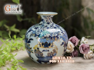 Bình hút tài lộc men lam cổ cảnh Cổ Đồ vẽ vàng 24k, cao 22cm