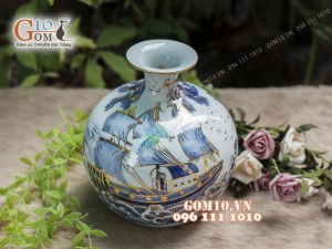 Bình hút tài lộc men lam cổ cảnh Thuận Buồm Xuôi Gió vẽ vàng 24k, cao 35cm