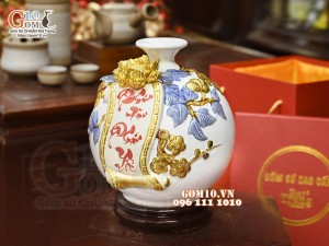 Bình hút tài lộc Phát Tài Phát Lộc đắp nổi dát vàng, nền trắng, cao 22cm