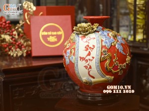Bình hút tài lộc Phát Tài Phát Lộc đắp nổi, nền đỏ, cao 28cm
