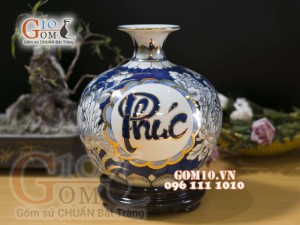 Bình hút tài lộc men lam nền băng cảnh Phúc Lộc Thọ vẽ vàng 24k, cao 22cm